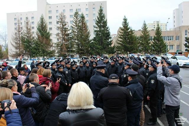 Присягу патрульных приняли 174 полицейских в Киеве и Одессе 02