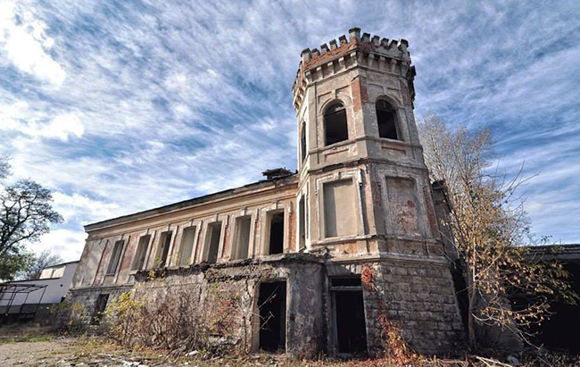 В сети показали, как изменилось одно из старейших исторических зданий Донецка