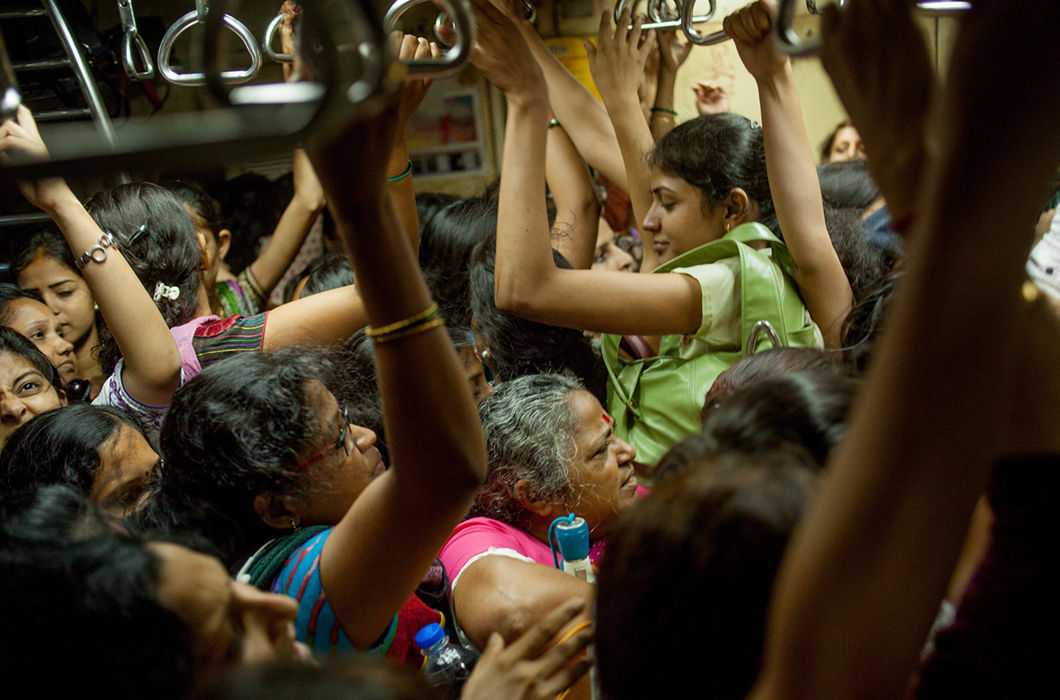 Женские вагоны железных дорог Мумбая