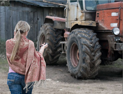 Белорусским фермершам на 8 марта подарят тракторы
