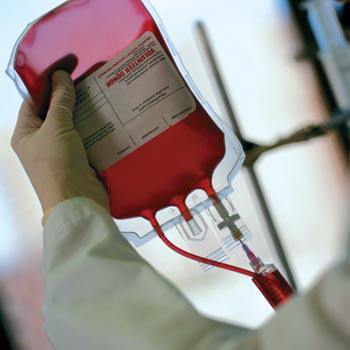 Военные из университета обороны начали сдавать кровь для онкобольных детей