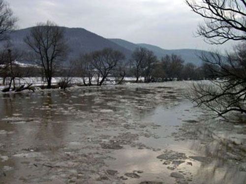 Метеорологи предупреждают о весеннем паводке в западных регионах Украины