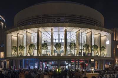 Как выглядит магазин Apple в Дубае. Фото