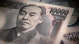 Курс японской иены вырос до абсолютного рекорда