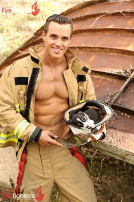 Мускулистые пожарные из Австралии разделись для календаря. Фото