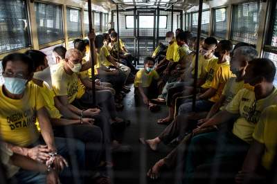 Ради этих снимков фотограф жил в самой жестокой филиппинской тюрьме. Фото