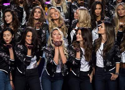 Ангелы Victoria's Secret собрались перед грандиозным шоу. Фото