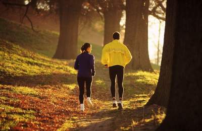 Эксперты подсказали, как убедить себя начать утренние пробежки