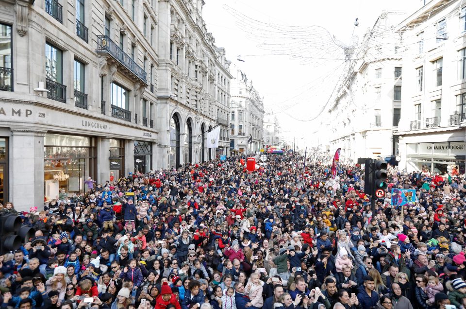 Рождественский парад игрушек Hamleys