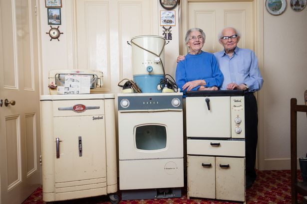 Пожилая пара решила продать 60-летнюю бытовую технику