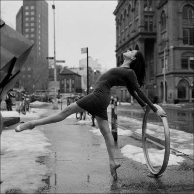 Эти танцующие женщины удивляют своей грациозностью. Фото 