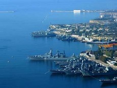 Янукович хочет пересмотреть вопросы нахождения в Украине Черноморского флота РФ