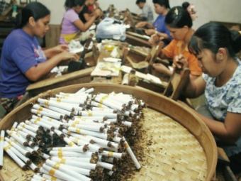 В Индонезии рак лечат сигаретами
