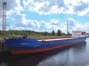 В Германии российское судно столкнулось с финским контейнеровозом