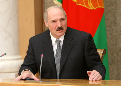 Александр Лукашенко связал взрыв в метро с сахаром и долларом