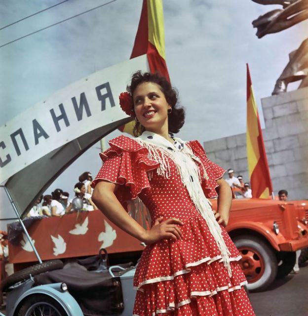 Чем жила советская страна в 1957 году