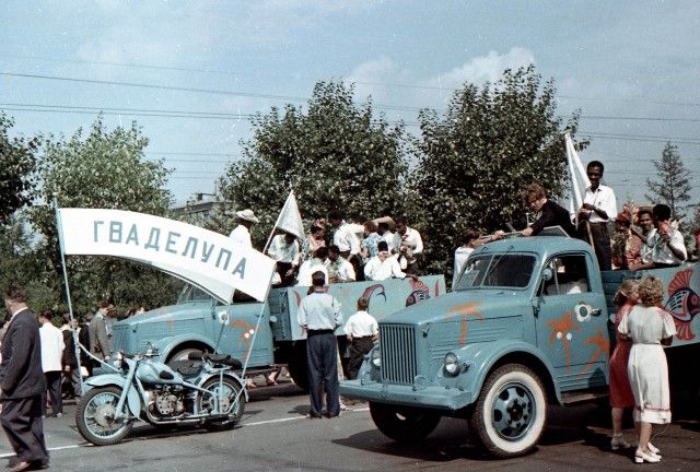 Чем жила советская страна в 1957 году