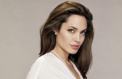 Анджелина Джоли огорошила прессу и поклонников неожиданным заявлением