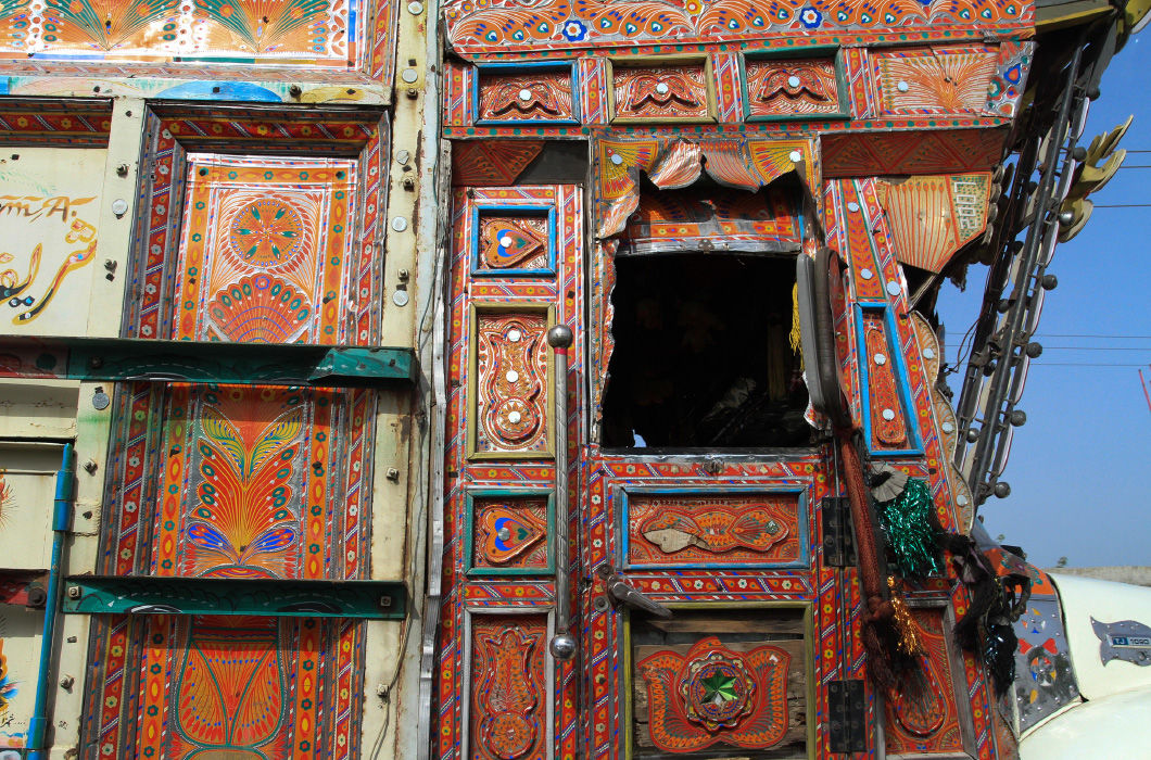Разукрашенные грузовики в Пакистане