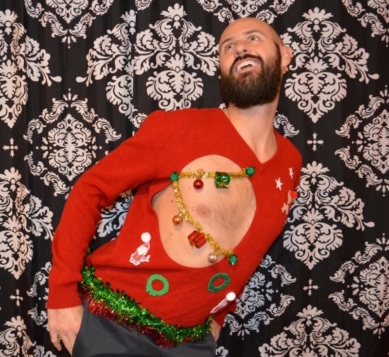 Нелепые и откровенные рождественские свитеры