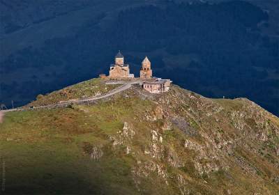 Грузинские горы в завораживающих пейзажах. Фото