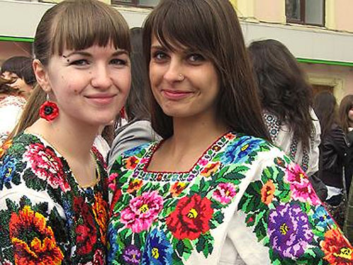 На День вышиванки в Черновцах побили рекорд Украины