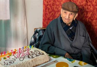 Самый старый в мире мужчина поделился секретами долголетия. Фото