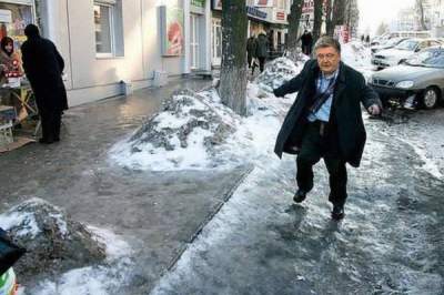 По уши в сугробах: свежие фотожабы на политиков и киевский снегопад 