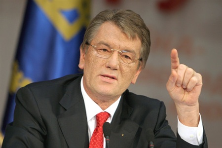 Ющенко послал политику к чертовой матери