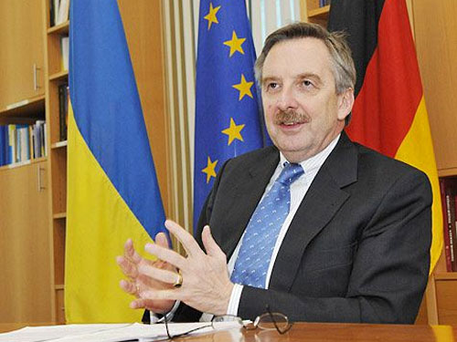 Германия упростила процедуру выдачи виз путешествующим украинцам