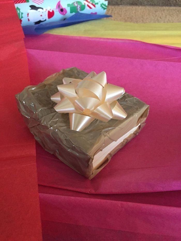 20 гениальных троллей вручили рождественские подарки своим близким