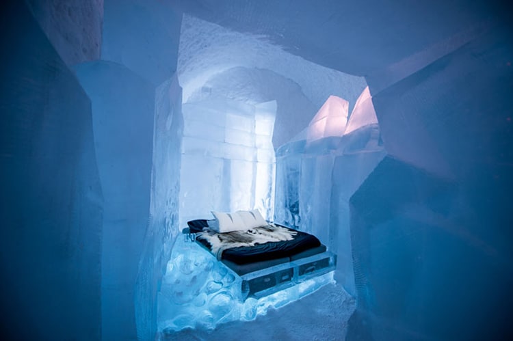 Ледяные чертоги: в Лапландии снова открылся знаменитый отель изо льда. ФОТО