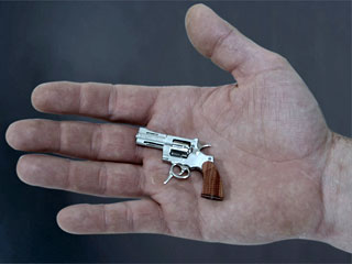 В Марселе задержали грабителя со сломанным игрушечным пистолетом