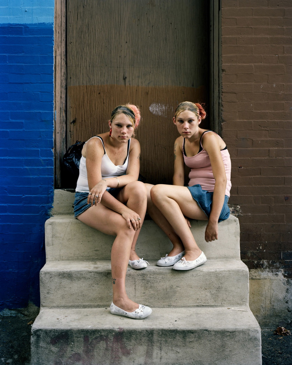 Жители наркоманской Кенсингтон Авеню в Филадельфии