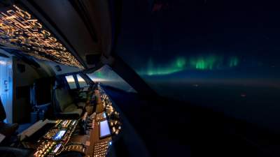 Пилот показал, как выглядит мир из кабины Boeing 747. Фото