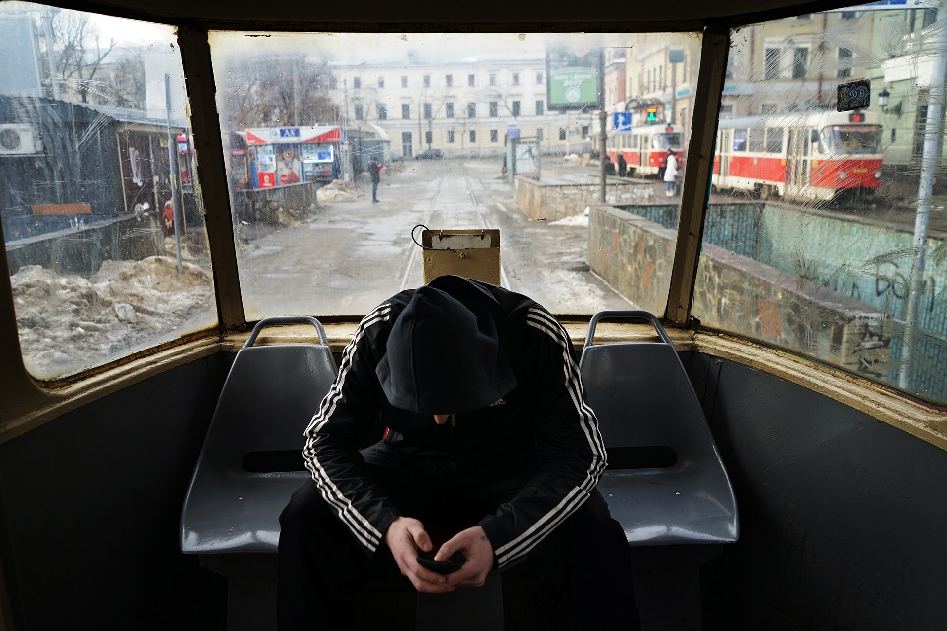 Поезд грусти и печали. Русская тоска. Российская тоска панельки. Россия для грустных. Города России тоска.