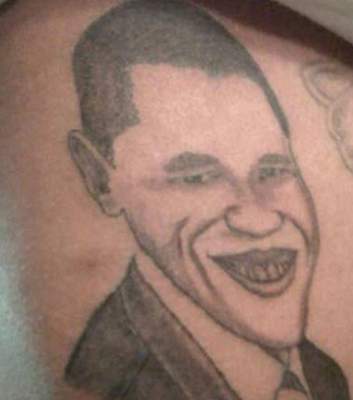 Смешные татуировки с портретами известных звезд 