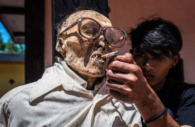 Вечеринки с мертвецами: шокирующие традиции тораджа. Фото