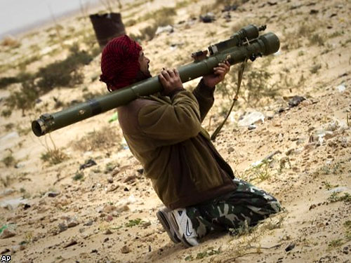 Франция тайно вооружает племена берберов, которые должны помочь сбросить режим Каддафи