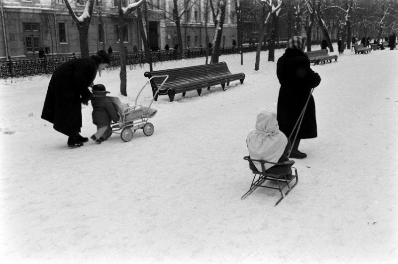 Зимние каникулы на санках в СССР