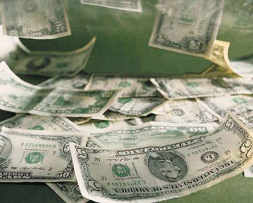 Межбанковский доллар растерял за день чуть меньше копейки