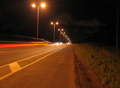 Власти Камеруна полностью запретили движение автомобилей в ночное время