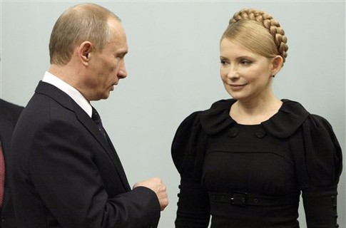 Путин поздравил Тимошенко с Днем Независимости