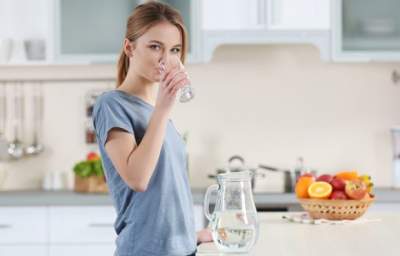 Что будет с организмом, если выпивать по два литра воды в день