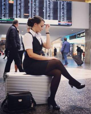 Чем занимаются девушки-стюардессы, когда их никто не видит. Фото