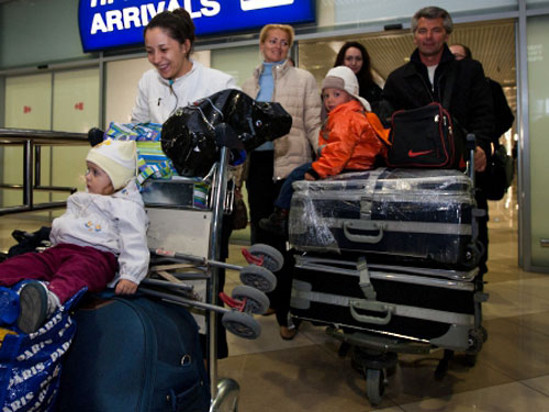 В поисках лучшей жизни украинцы массово отказываются от своей родины и уезжают за границу 
