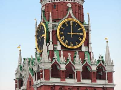 Уличные часы, украшающие разные города Европы. Фото