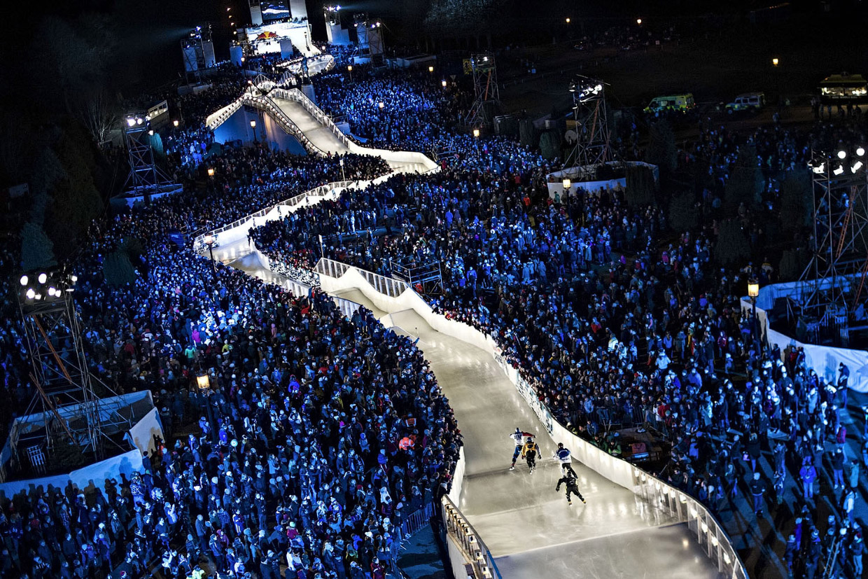 Соревнования Ice Cross Downhill