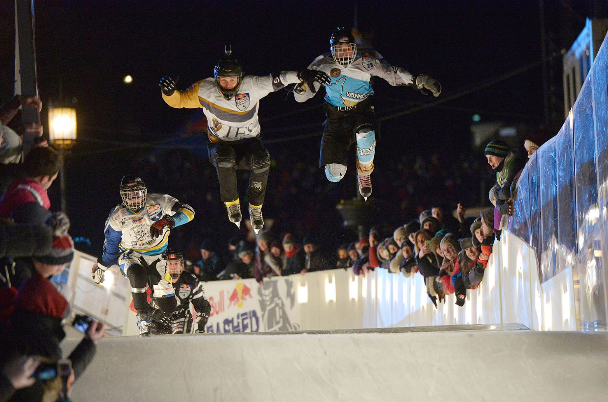 Соревнования Ice Cross Downhill