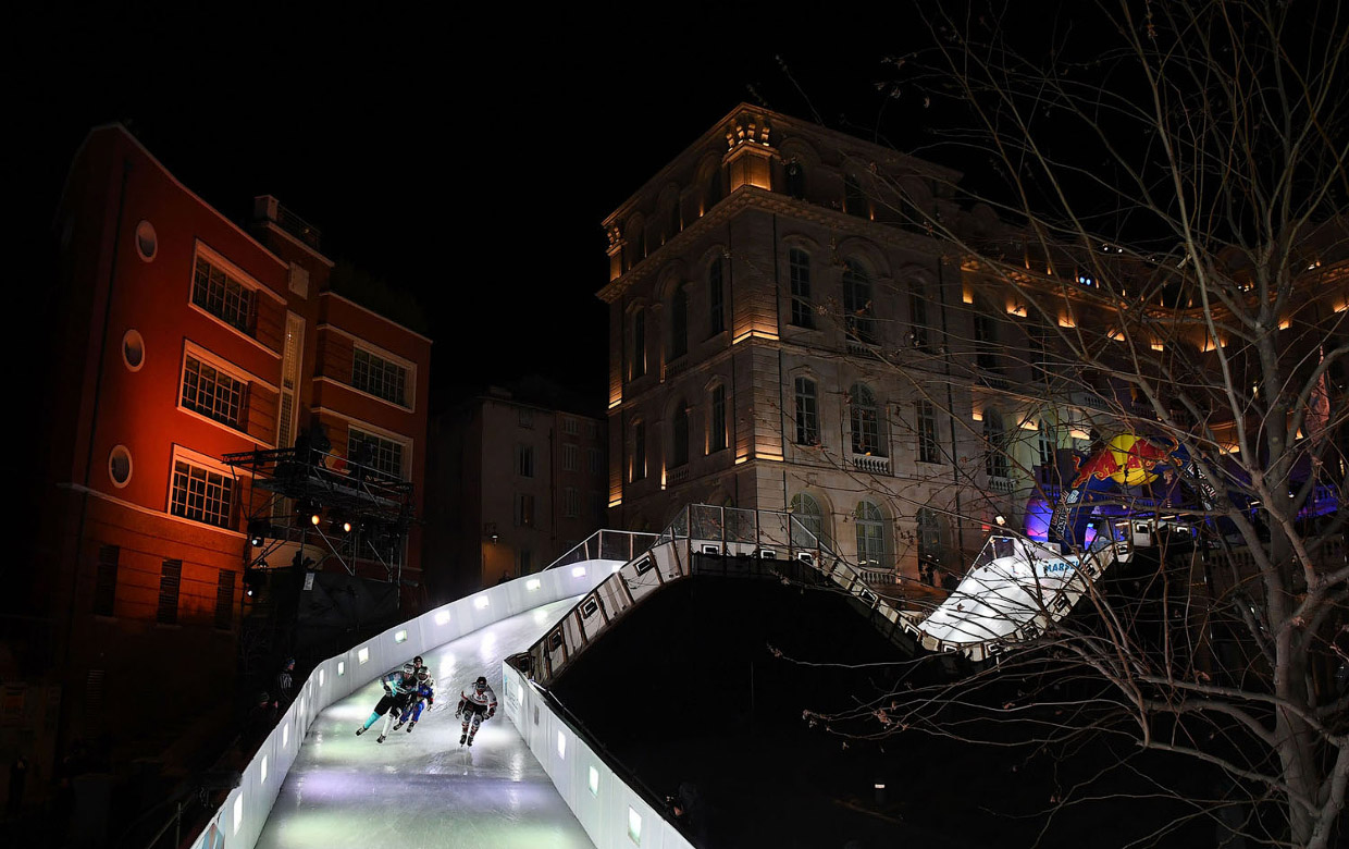 Соревнования Ice Cross Downhill